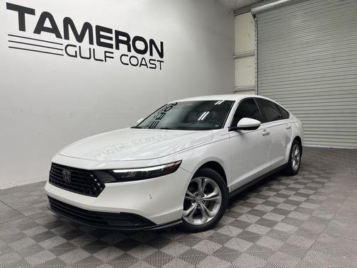 Platinum White Pearl 2023 Honda Accord LX 1.5T