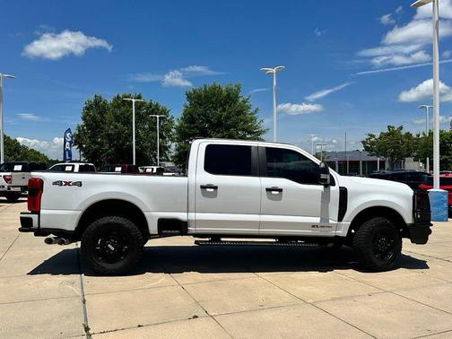 Oxford White 2024 Ford F-250 XL