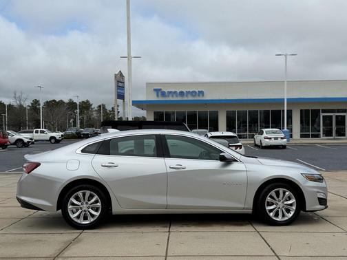 2022 Chevrolet Malibu FWD LT