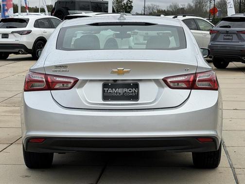 2022 Chevrolet Malibu FWD LT