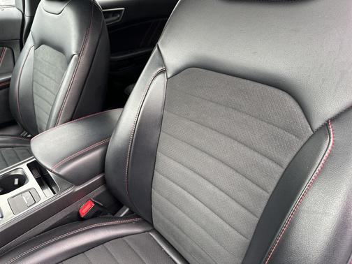 2022 Ford Edge ST Line