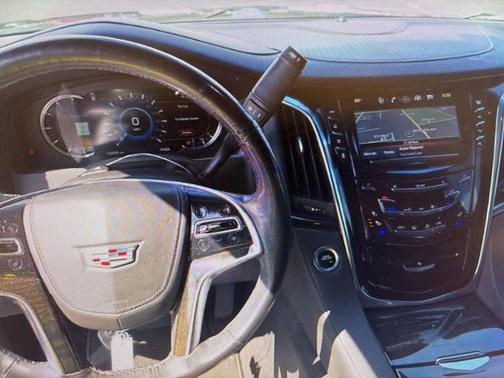 2018 Cadillac Escalade Platinum