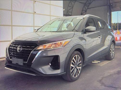 Gun Metallic 2024 Nissan Kicks SV