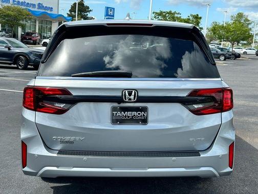 Solar Silver Metallic 2026 Honda Odyssey Elite