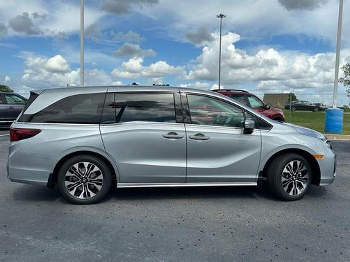 Solar Silver Metallic 2026 Honda Odyssey Elite
