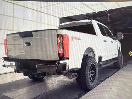 Oxford White 2025 Ford F-250 XLT