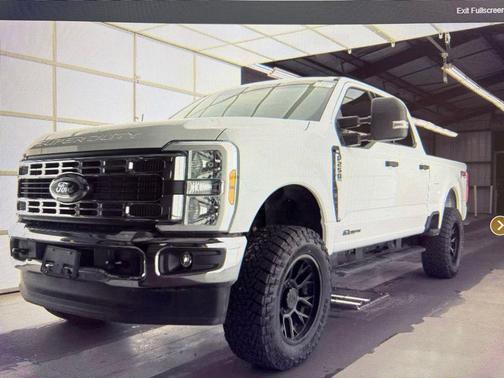 Oxford White 2025 Ford F-250 XLT