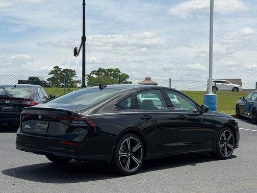 Crystal Black Pearl 2026 Honda Accord SE