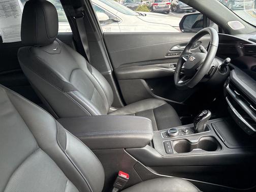 2024 Cadillac XT4 Sport