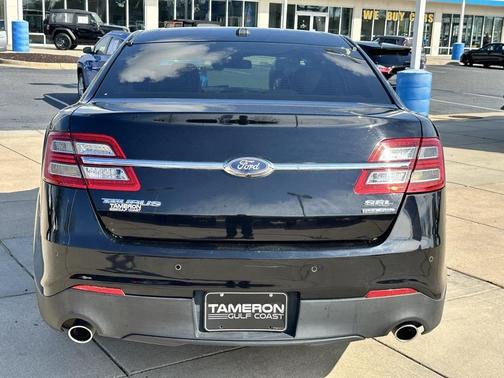 2017 Ford Taurus SEL