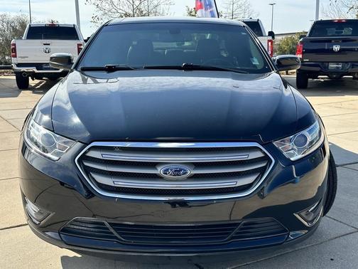 2017 Ford Taurus SEL