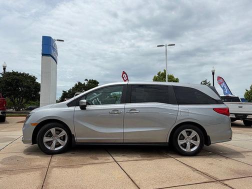 Lunar Silver Metallic 2019 Honda Odyssey EX