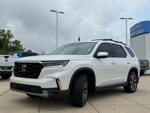 Platinum White Pearl 2025 Honda Pilot Elite