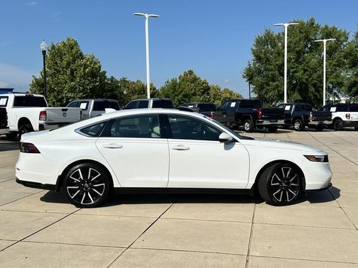 2023 Honda Accord Hybrid Touring