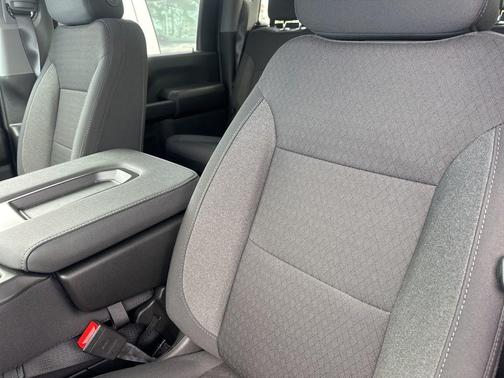 2025 Chevrolet Silverado 2500 Custom