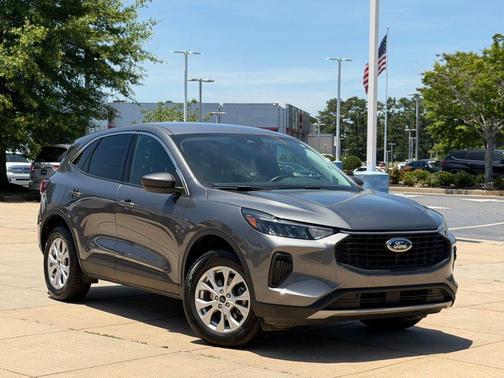 Carbonized Gray Metallic 2024 Ford Escape Active