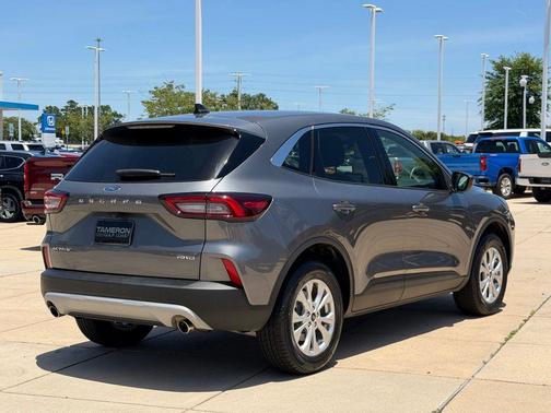 Carbonized Gray Metallic 2024 Ford Escape Active