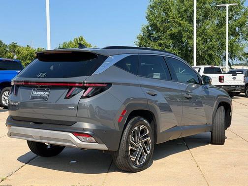 Ecotronic Gray 2025 Hyundai TUCSON Limited