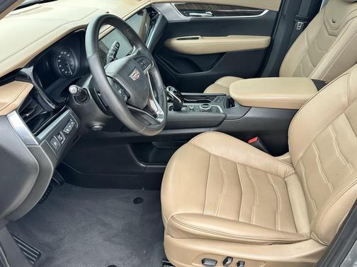 2023 Cadillac XT6 Premium Luxury FWD