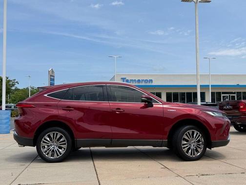 Ruby Flare Pearl 2021 Toyota Venza XLE