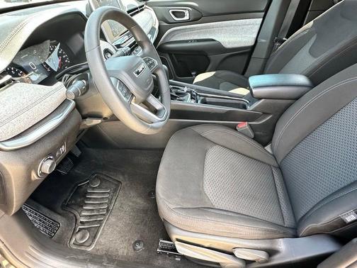 Diamond Black Crystal Pearlcoat 2025 Jeep Compass Sport