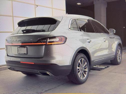 2023 Lincoln Nautilus Standard