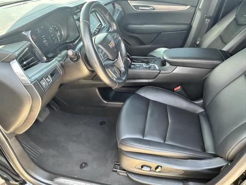 2023 Cadillac XT5 Luxury