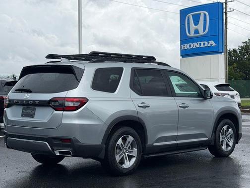 Solar Silver Metallic 2026 Honda Pilot EX-L