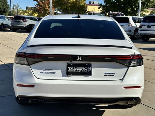 2025 Honda Accord Hybrid Base