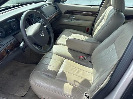 2010 Mercury Grand Marquis LS (Fleet Only)