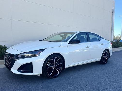 2024 Nissan Altima SR FWD