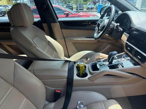 Black 2019 Porsche Cayenne Cayenne E-Hybrid