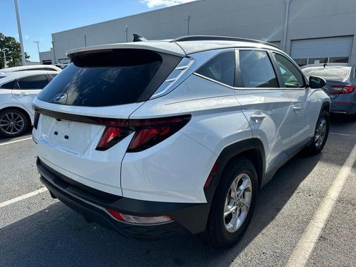 White Pearl 2024 Hyundai TUCSON SEL