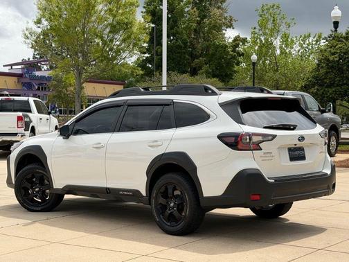Crystal White Pearl 2024 Subaru Outback Premium