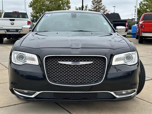 2019 Chrysler 300 Limited