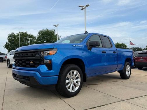 Riptide Blue Metallic 2025 Chevrolet Silverado 1500 Custom