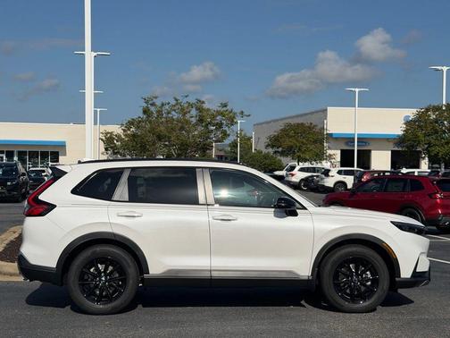 Platinum White Pearl 2026 Honda CR-V Hybrid Sport-L FWD