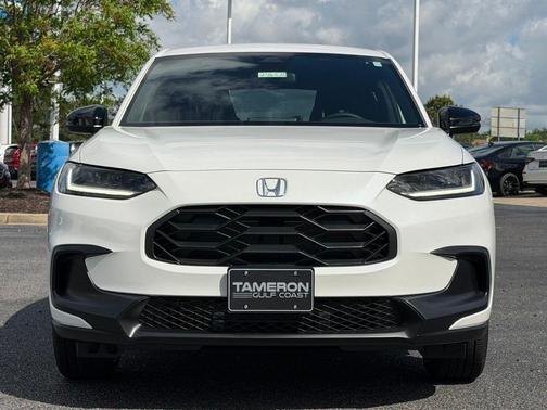 Platinum White Pearl 2026 Honda HR-V 2WD Sport