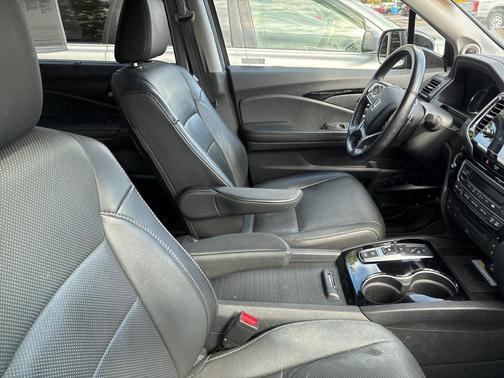 2021 Honda Pilot AWD Elite