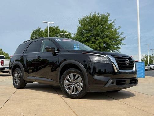 Super Black 2025 Nissan Pathfinder SV 4WD