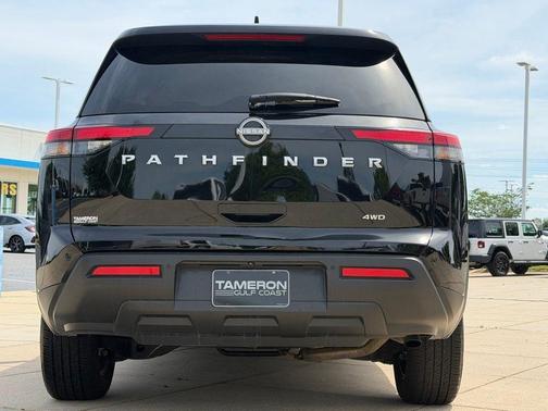Super Black 2025 Nissan Pathfinder SV 4WD