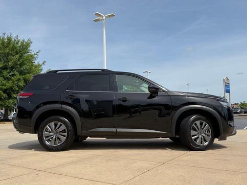 Super Black 2025 Nissan Pathfinder SV 4WD