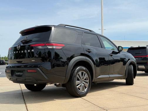 Super Black 2025 Nissan Pathfinder SV 4WD