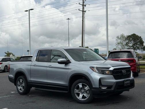 Solar Silver Metallic 2026 Honda Ridgeline RTL