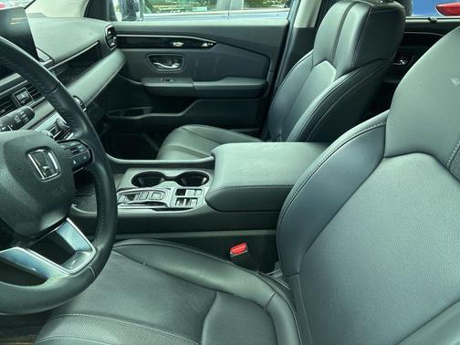 Modern Steel Metallic 2025 Honda Pilot EX-L