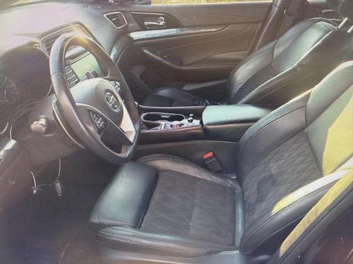 2022 Nissan Maxima SR Xtronic CVT