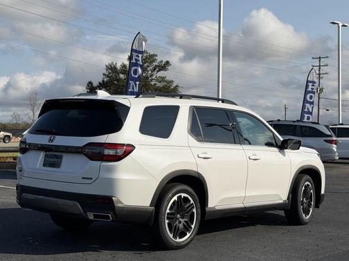 2026 Honda Pilot Touring 8-Passenger