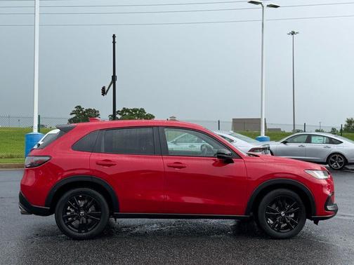 Milano Red 2027 Honda HR-V Sport