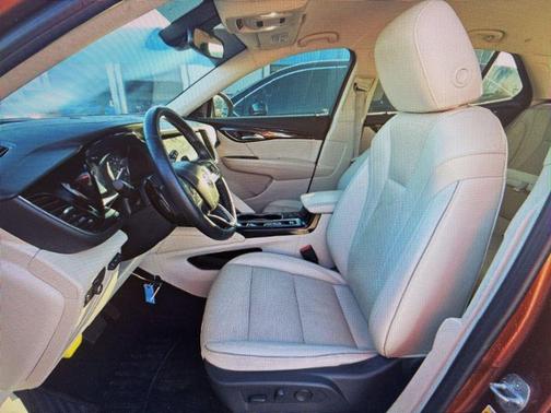 2022 Buick Envision FWD Essence