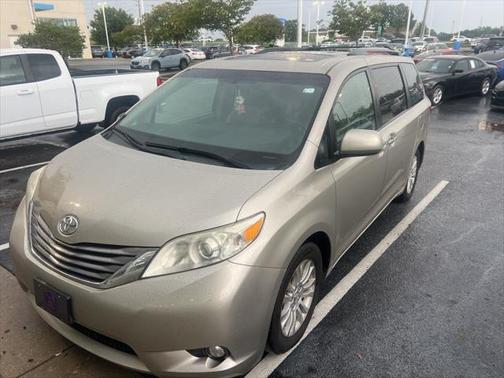 2015 Toyota Sienna XLE
